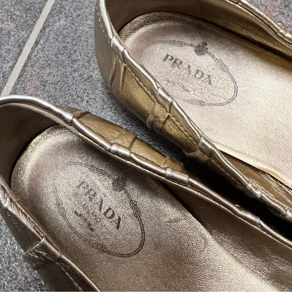 Prada Round Toe Metallic Gold Slip On Ballet Flats EU 39 - Picture 8 of 12